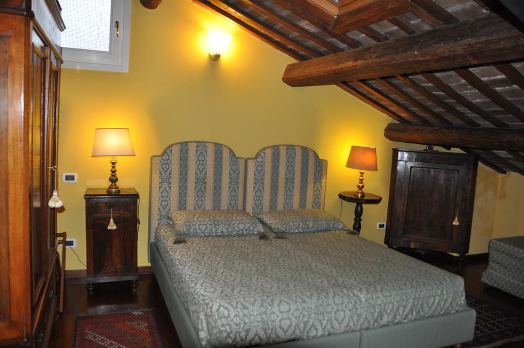 Piazza Nova Guest House Ferrara Zimmer foto