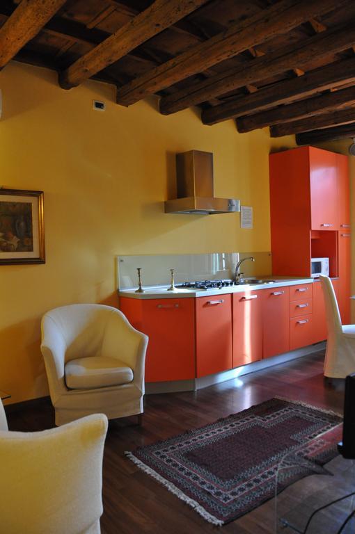 Piazza Nova Guest House Ferrara Zimmer foto