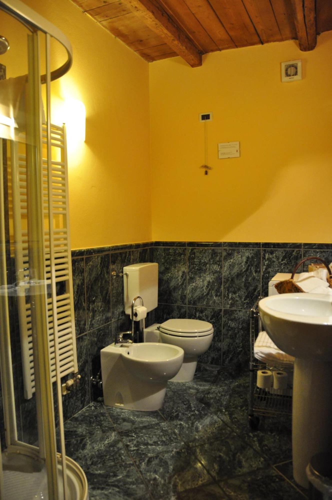Piazza Nova Guest House Ferrara Zimmer foto